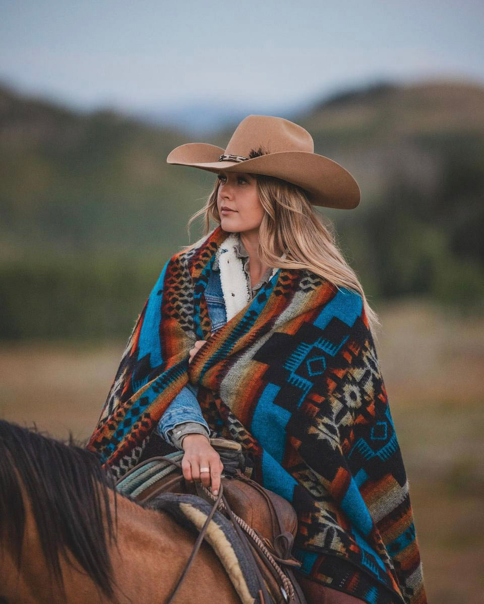 Artisan-Made Southwestern Queen-Sized Blanket - Andes Cliffside