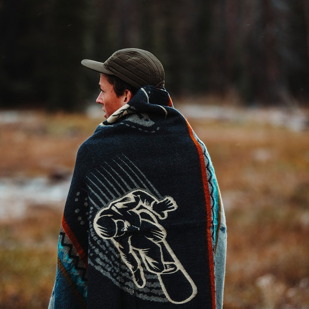 Lone Wolf Snowboarder - Ecuadane