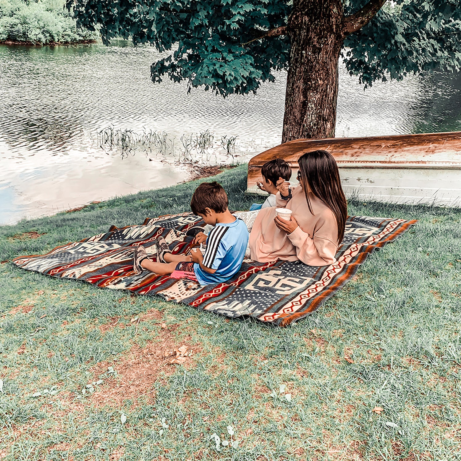 Make the Most of Summer with Ecuadane's Top Outdoor Family Activities