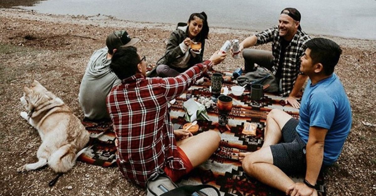 How Lightweight Blankets Provide Year Round Versatility | Ecuadane