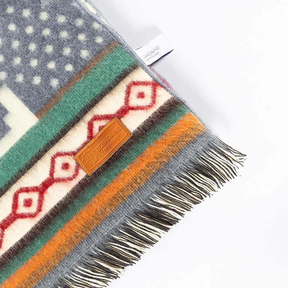 Artisan Woven Southwestern Throw - Sumaco Wave
