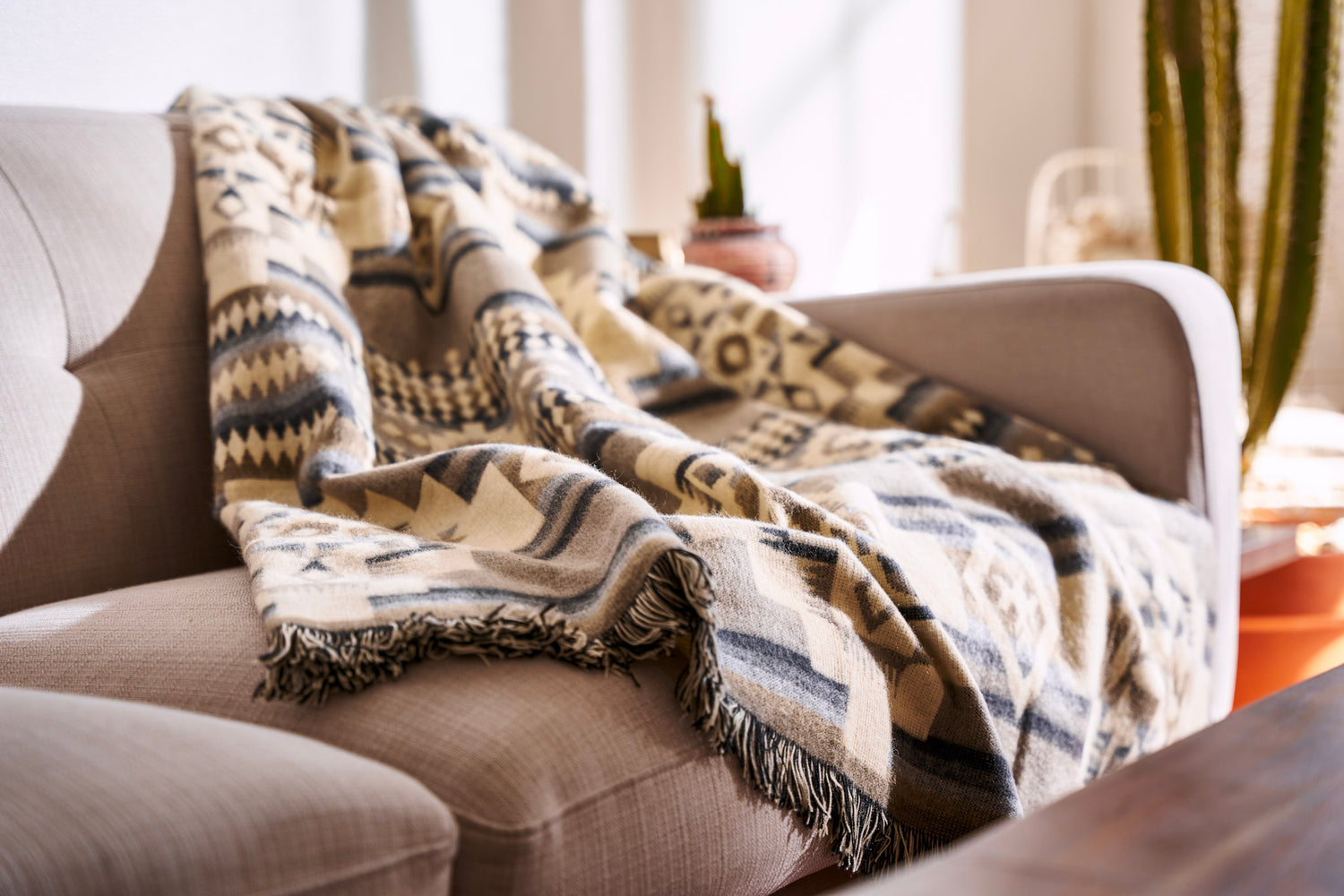 Artisan-Made Southwestern Blanket - Andes Cloud Throw