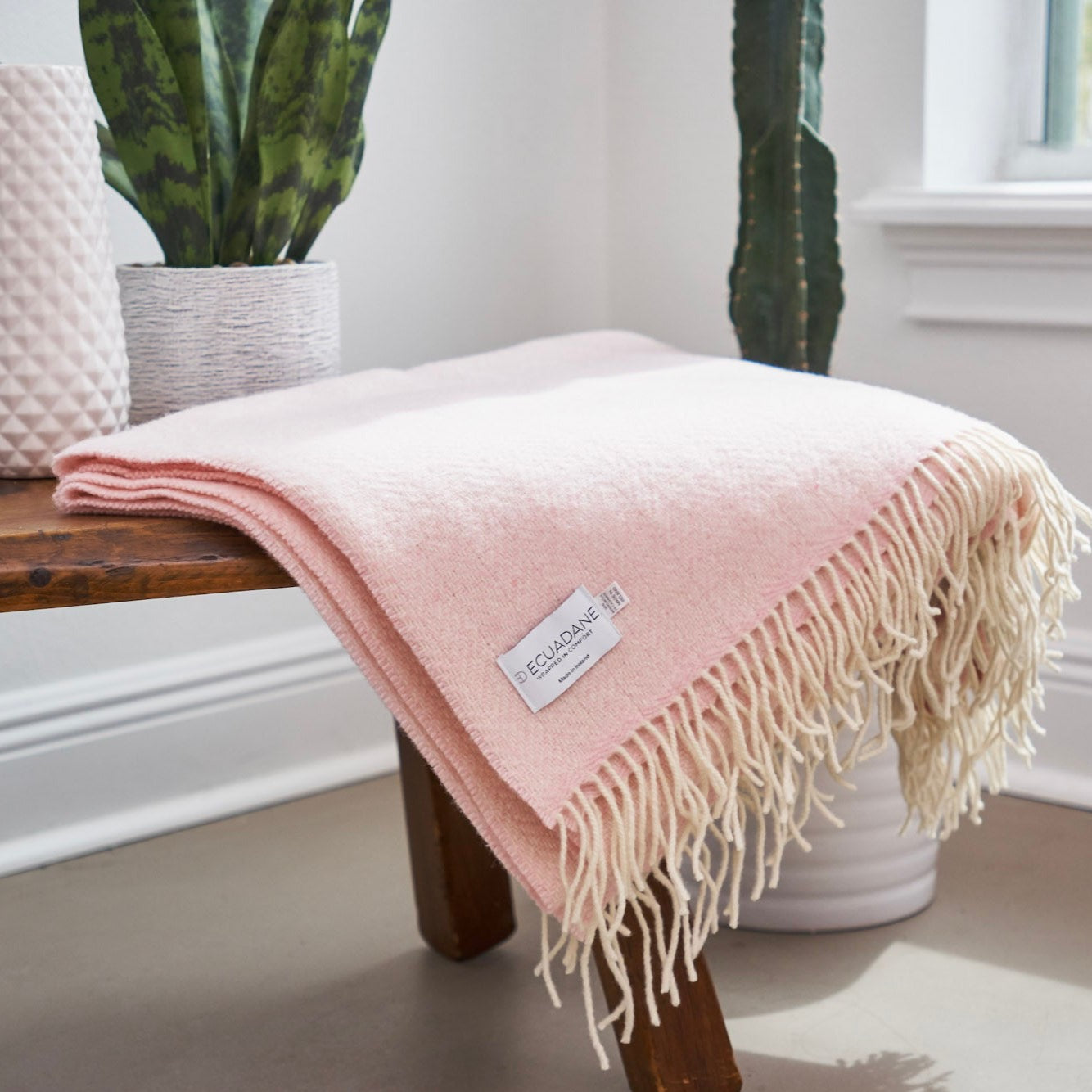 Merino Wool &amp; Cashmere Throw Blanket - Álainn Yew Pink